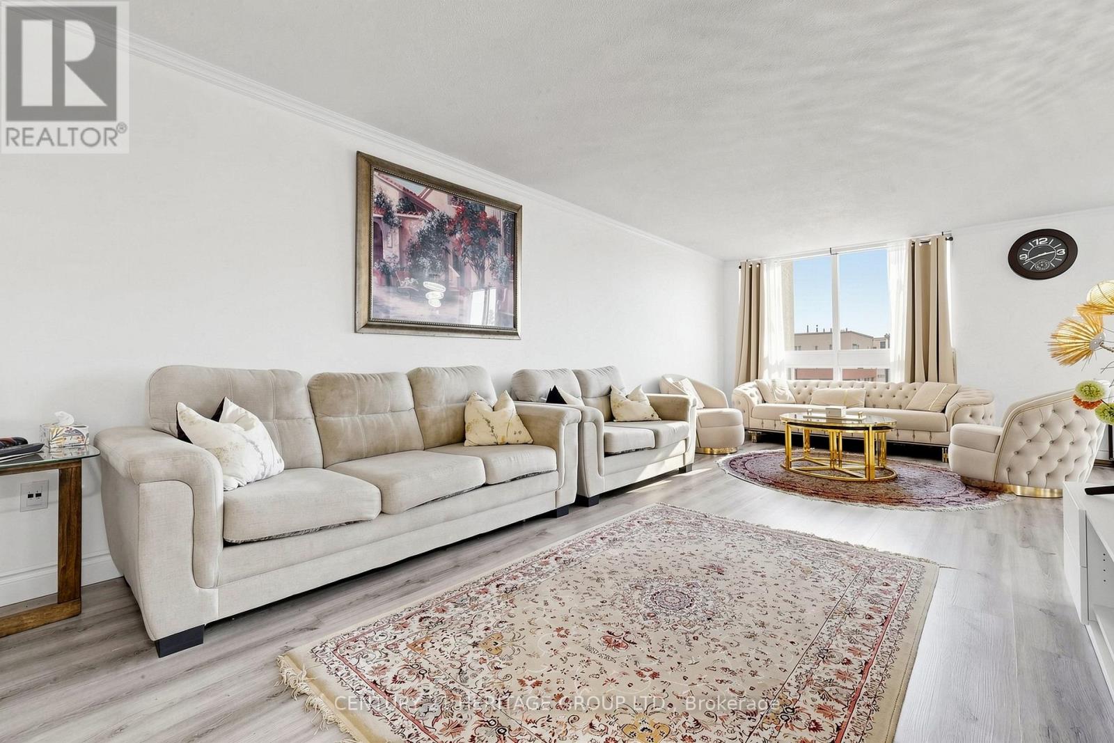 #501 5 KENNETH AVENUE - 9