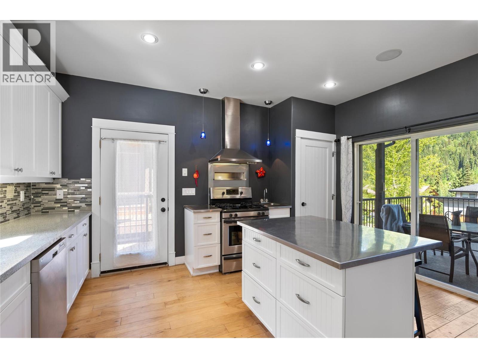 2429 Fairways Drive - 10