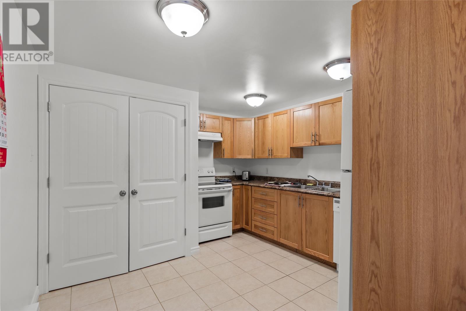 60 Paddykay Drive - 27