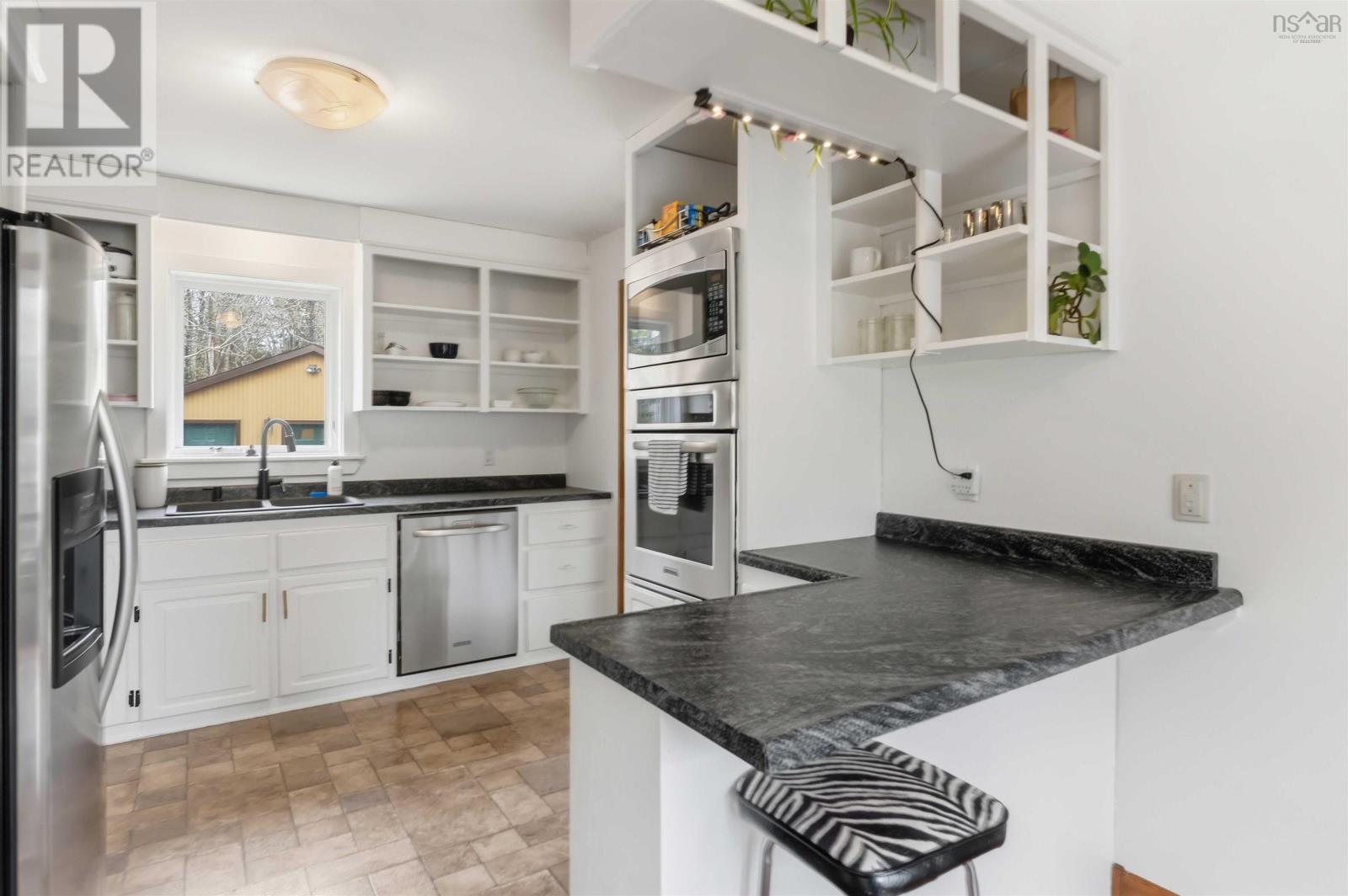 44 Bluenose Drive - 17