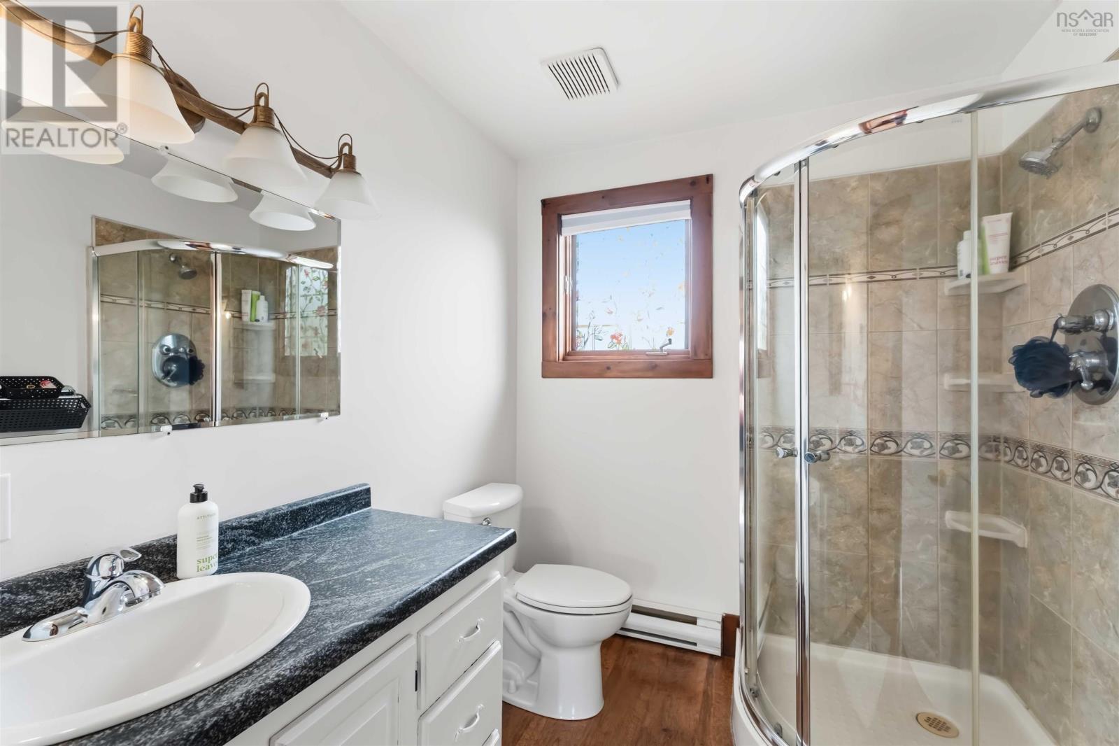 44 Bluenose Drive - 34