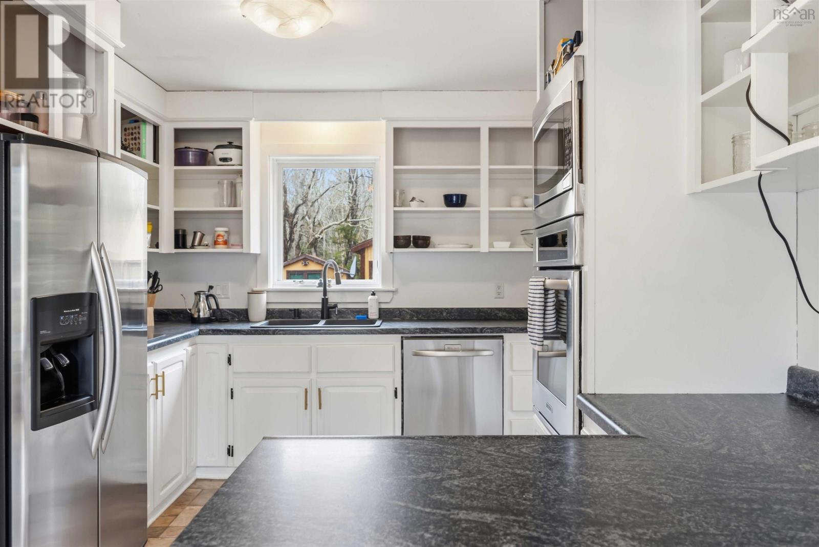 44 Bluenose Drive - 18