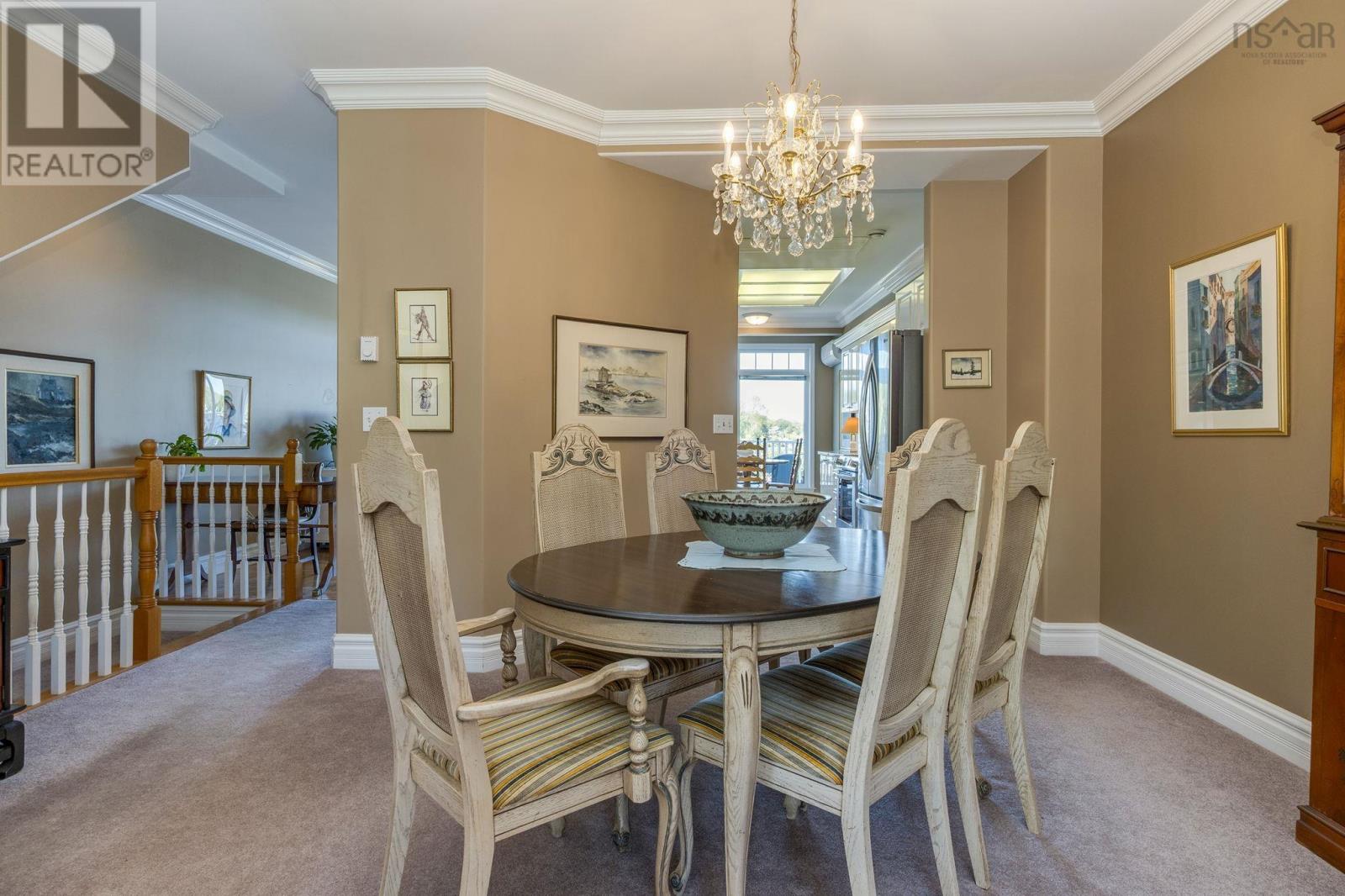 5 Arthur Lismer Court - 12
