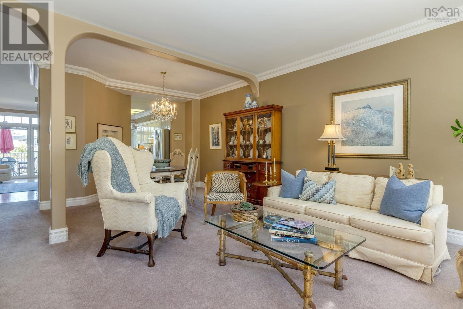 5 Arthur Lismer Court - 11
