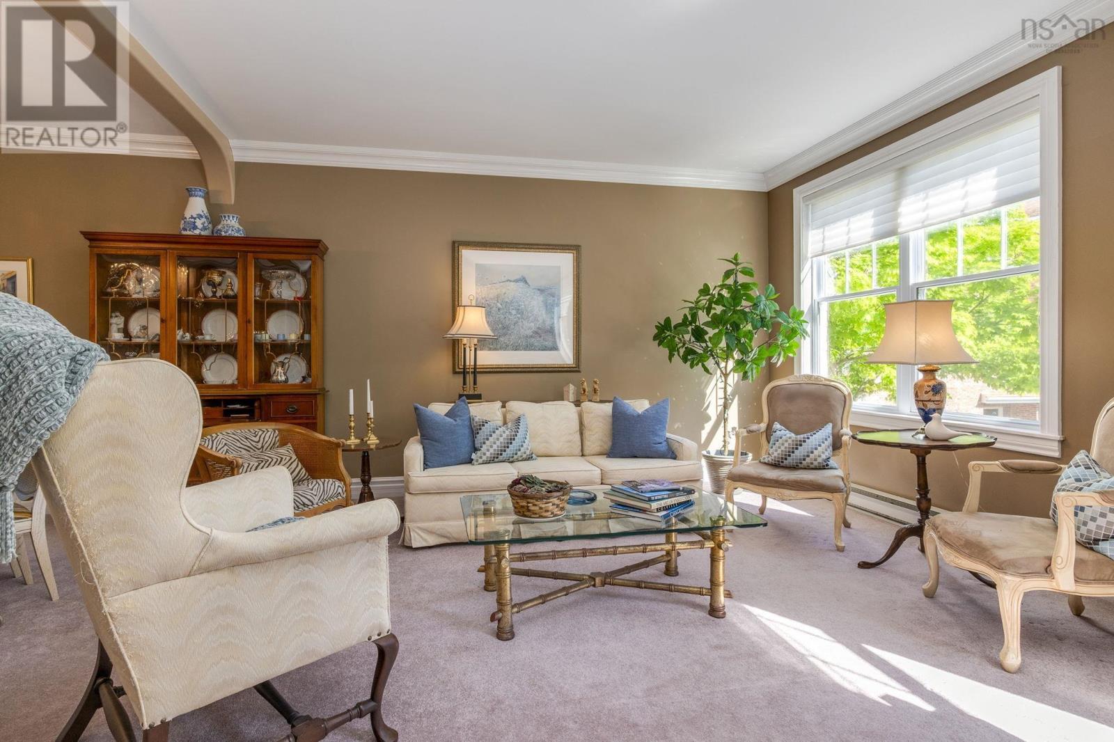 5 Arthur Lismer Court - 10