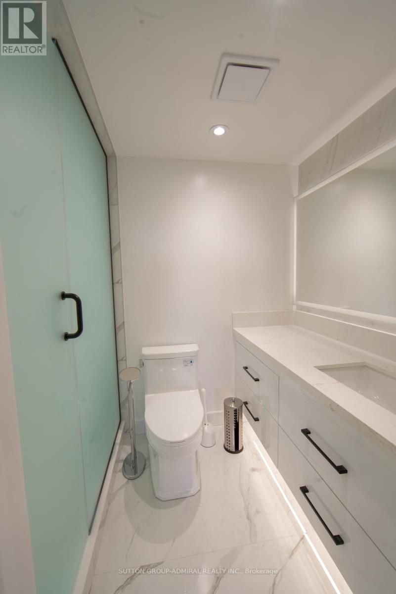 ##606 7420 BATHURST STREET - 16