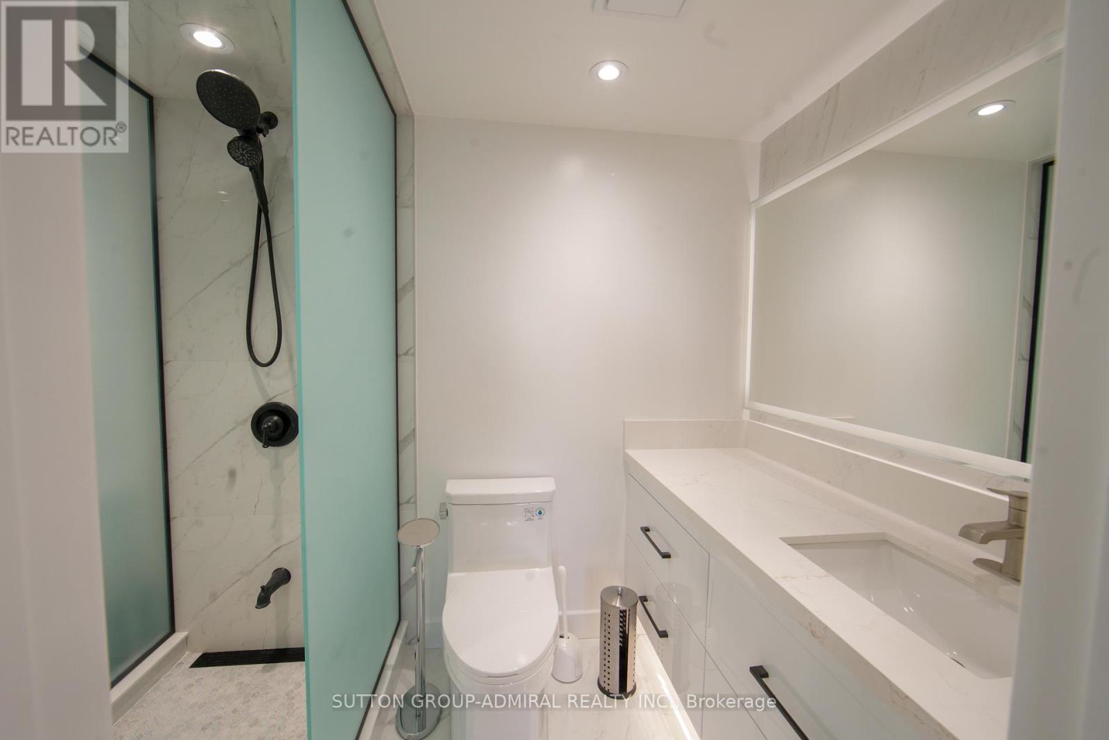 ##606 7420 BATHURST STREET - 17