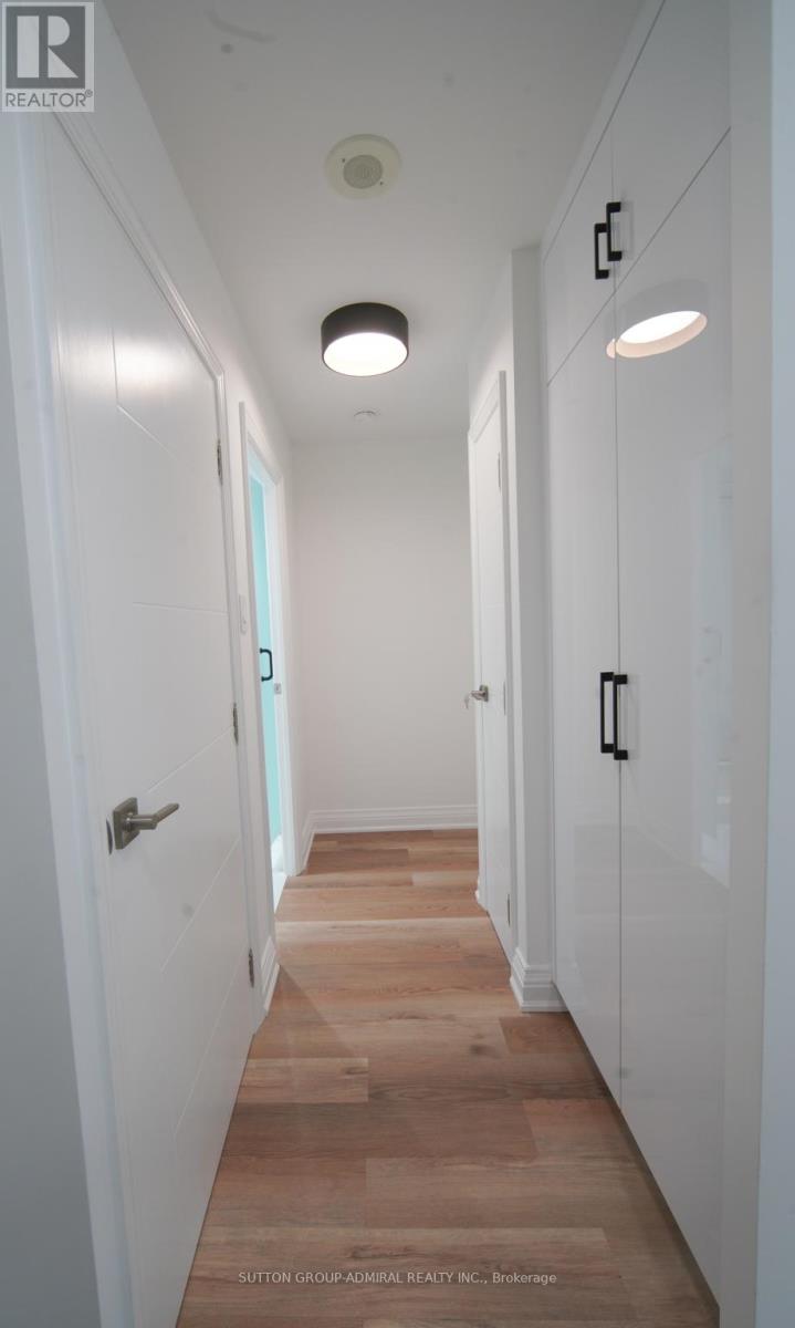 ##606 7420 BATHURST STREET - 21
