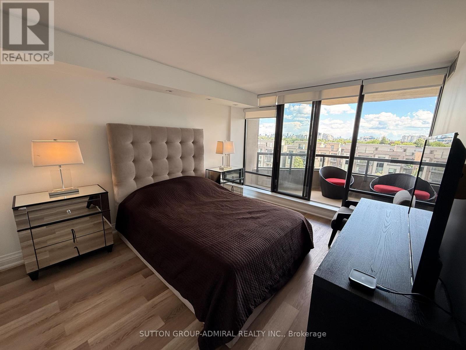 ##606 7420 BATHURST STREET - 38