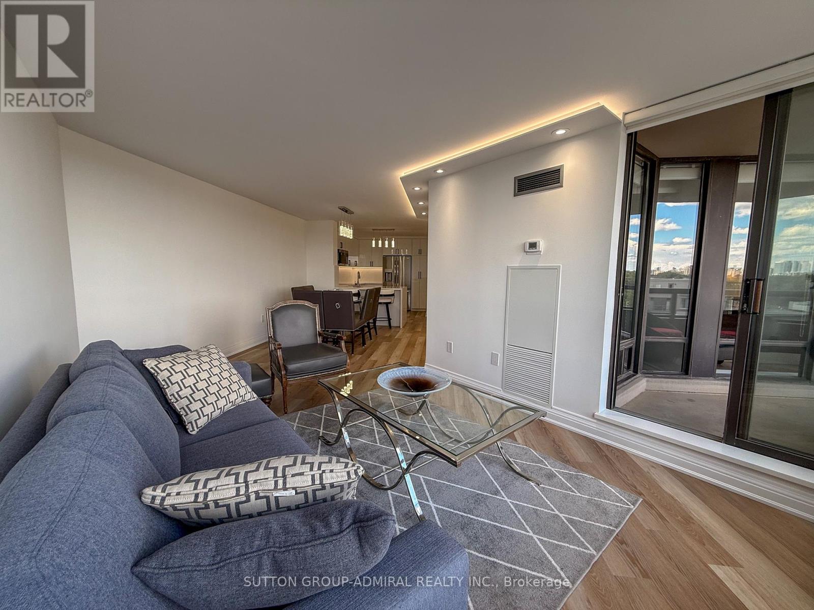 ##606 7420 BATHURST STREET - 41