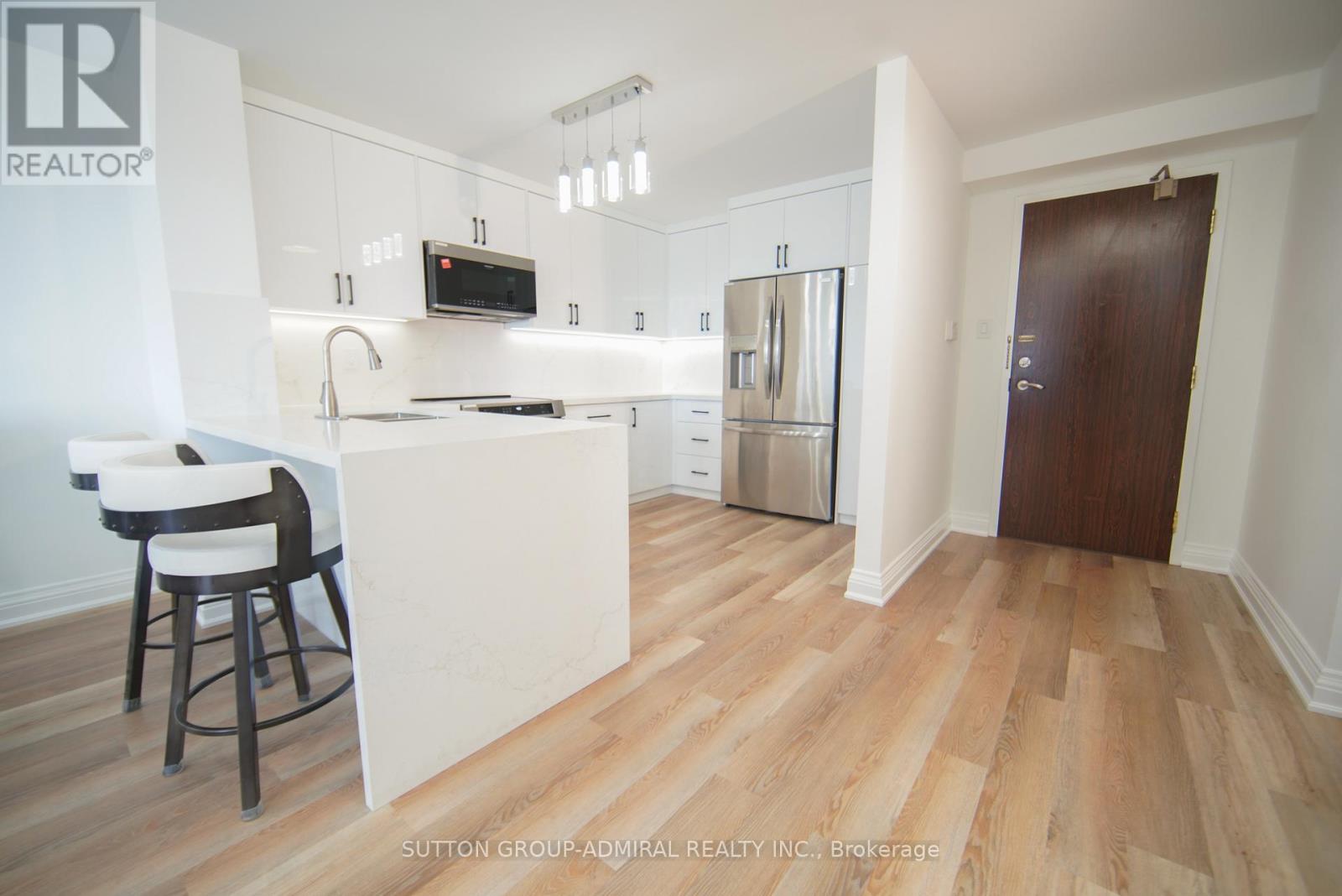 ##606 7420 BATHURST STREET - 6