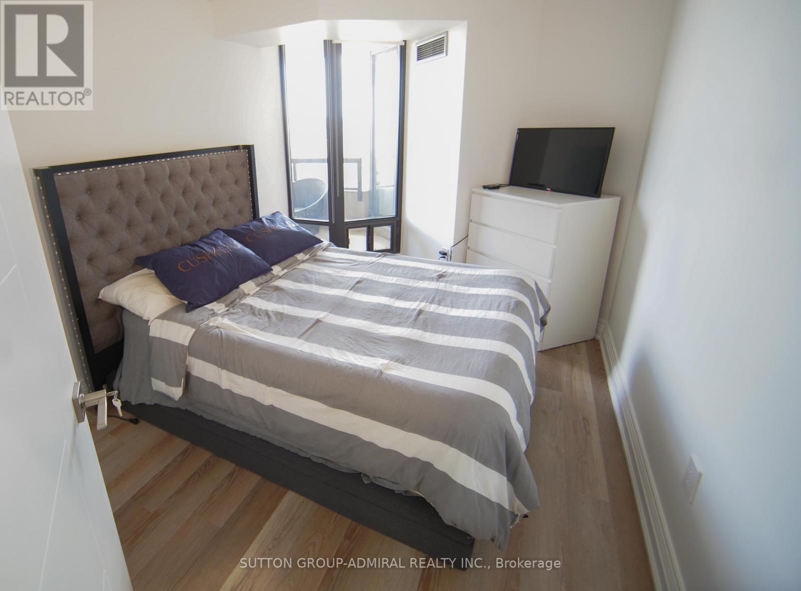 ##606 7420 BATHURST STREET - 8