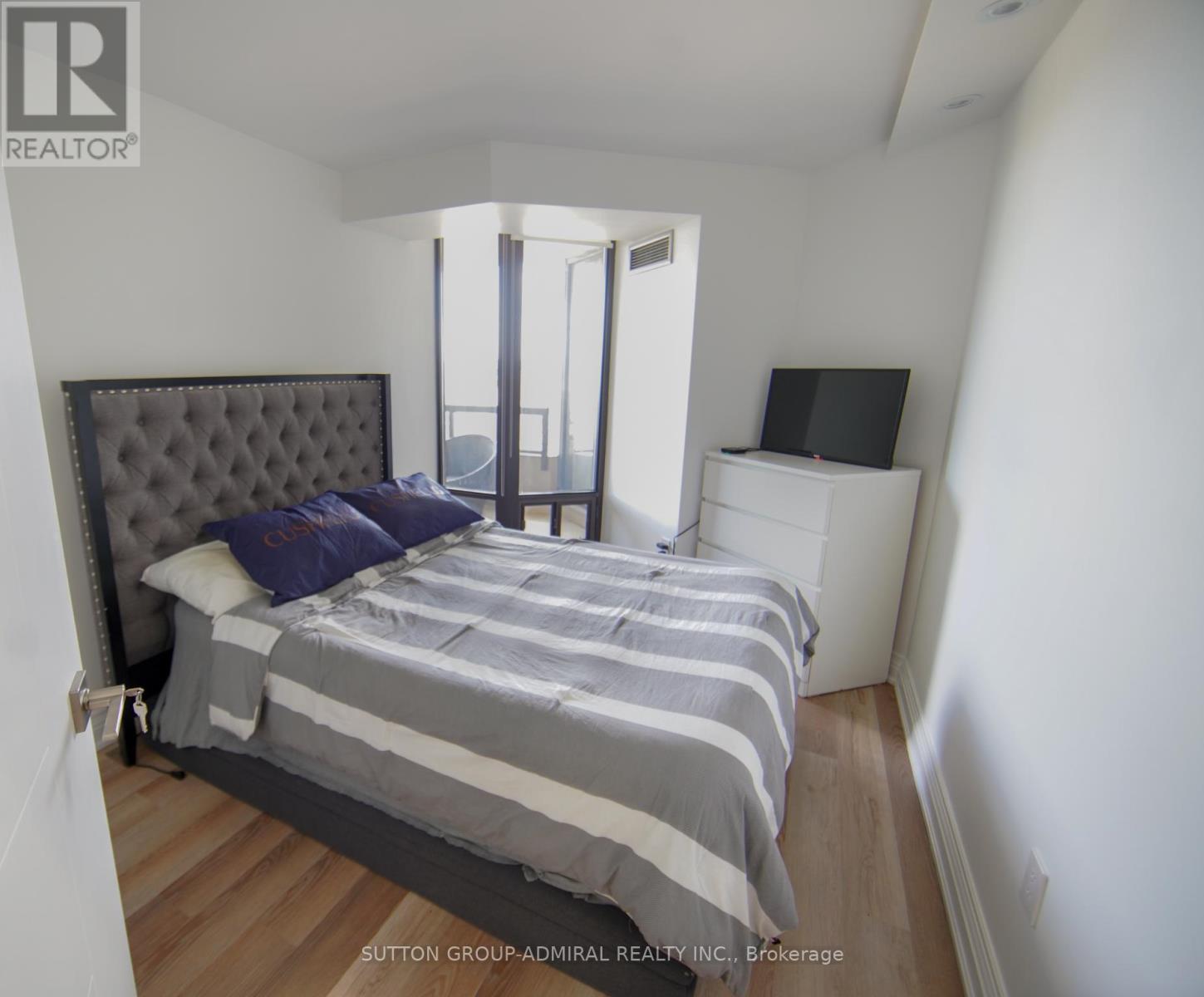 ##606 7420 BATHURST STREET - 9