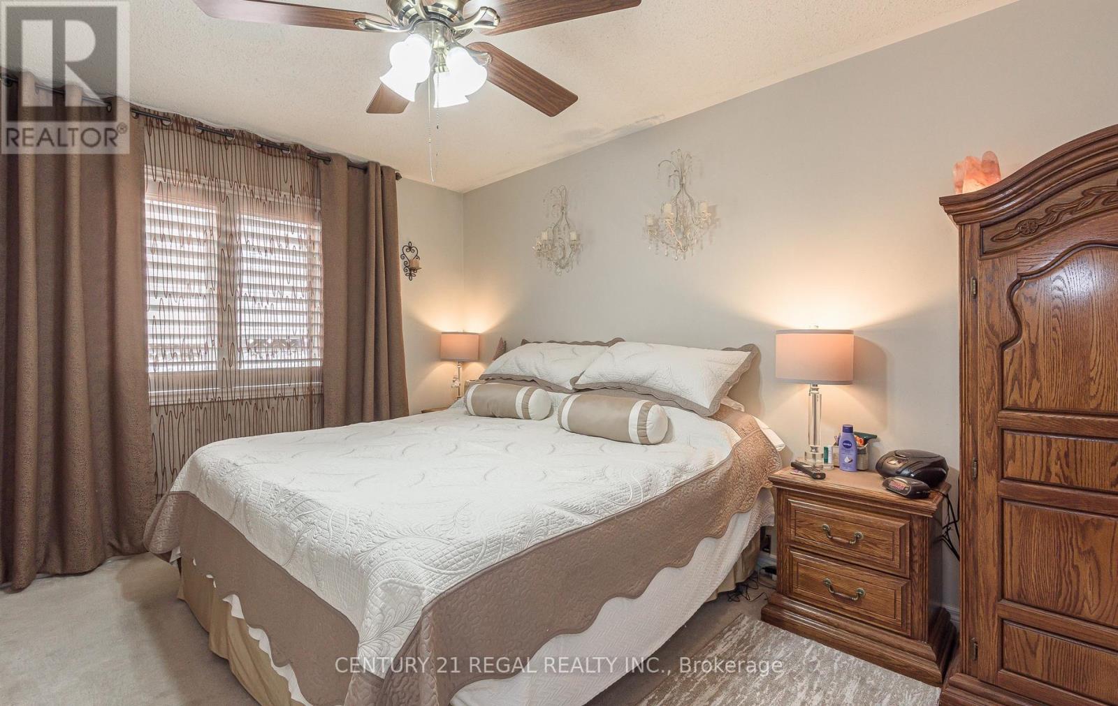 51 ROYAL VALLEY DRIVE - 20