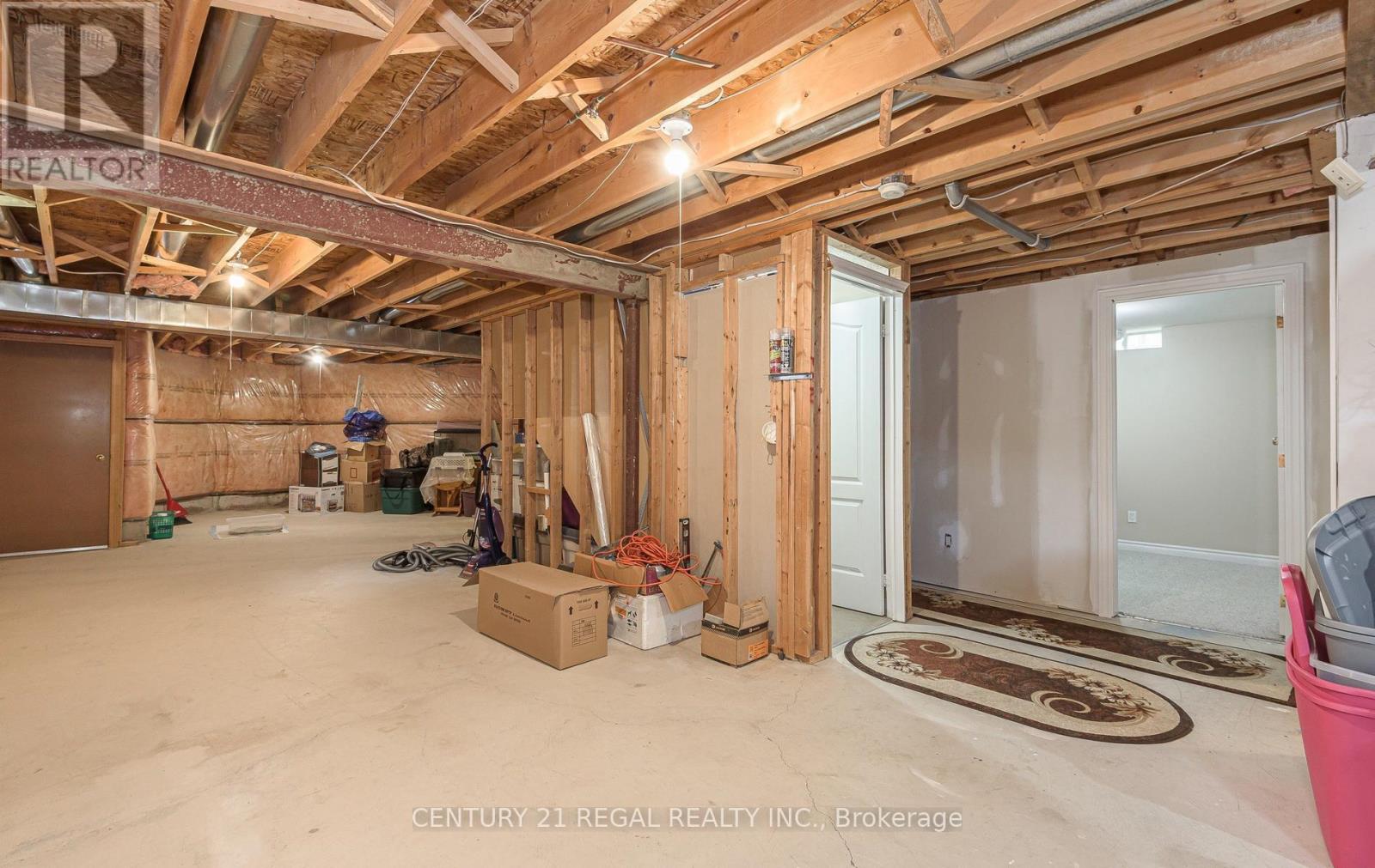 51 ROYAL VALLEY DRIVE - 26
