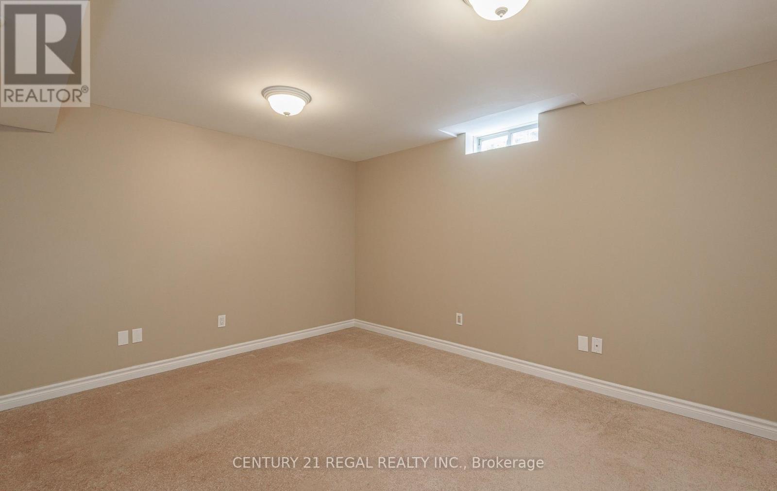 51 ROYAL VALLEY DRIVE - 27