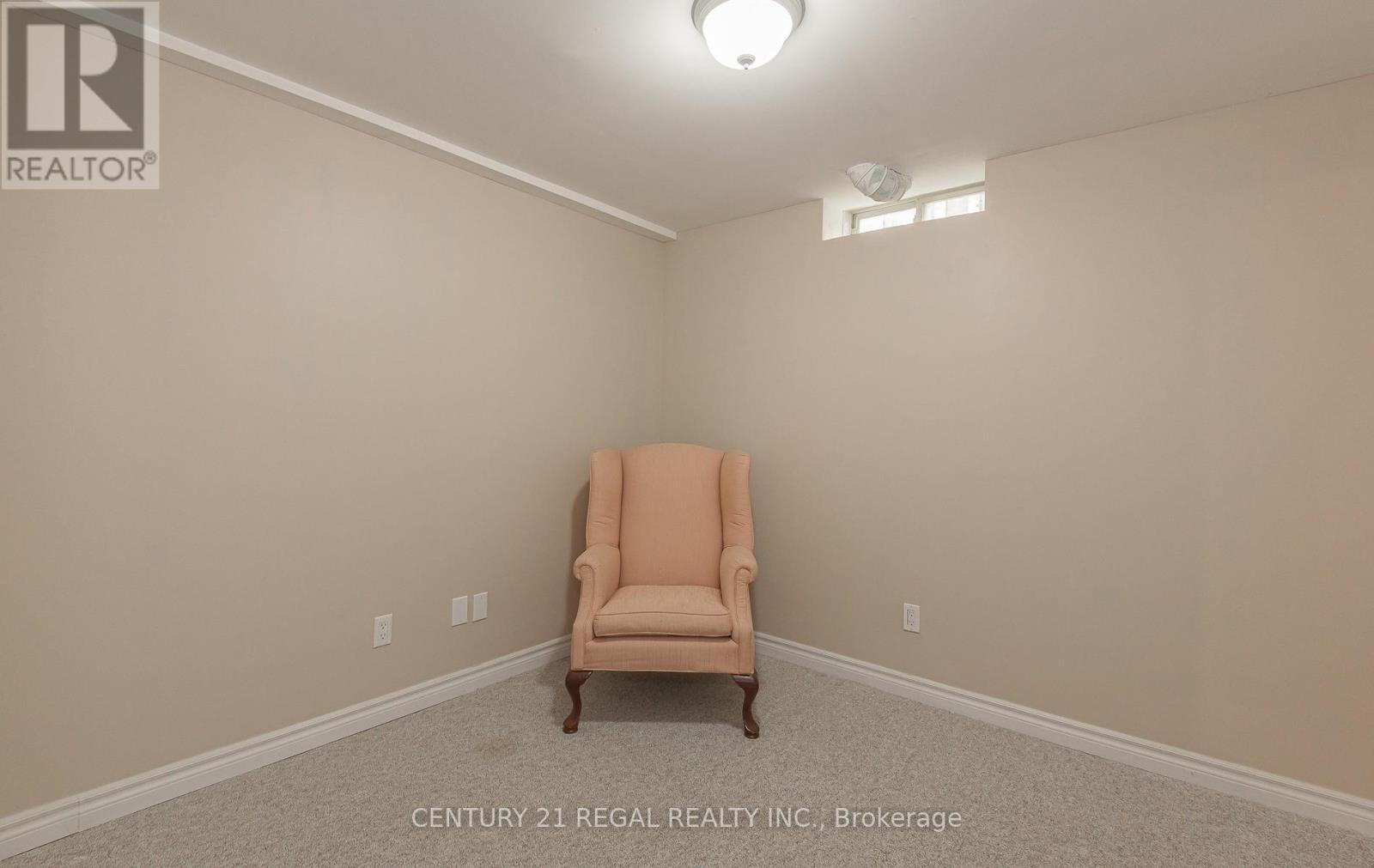 51 ROYAL VALLEY DRIVE - 29