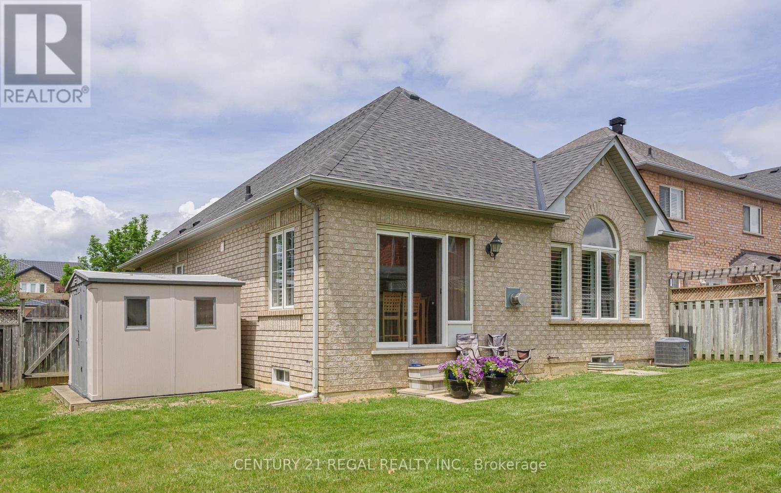 51 ROYAL VALLEY DRIVE - 4
