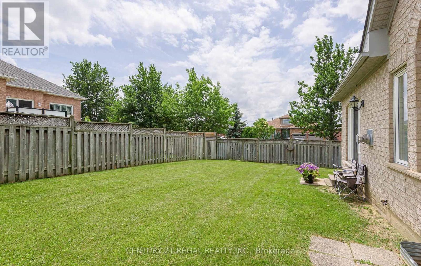 51 ROYAL VALLEY DRIVE - 5