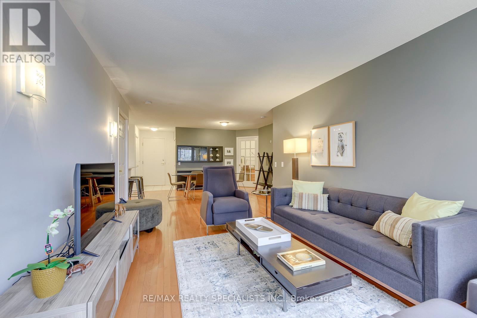 #519 25 KINGSBRIDGE GARDEN CIRCLE W - 22