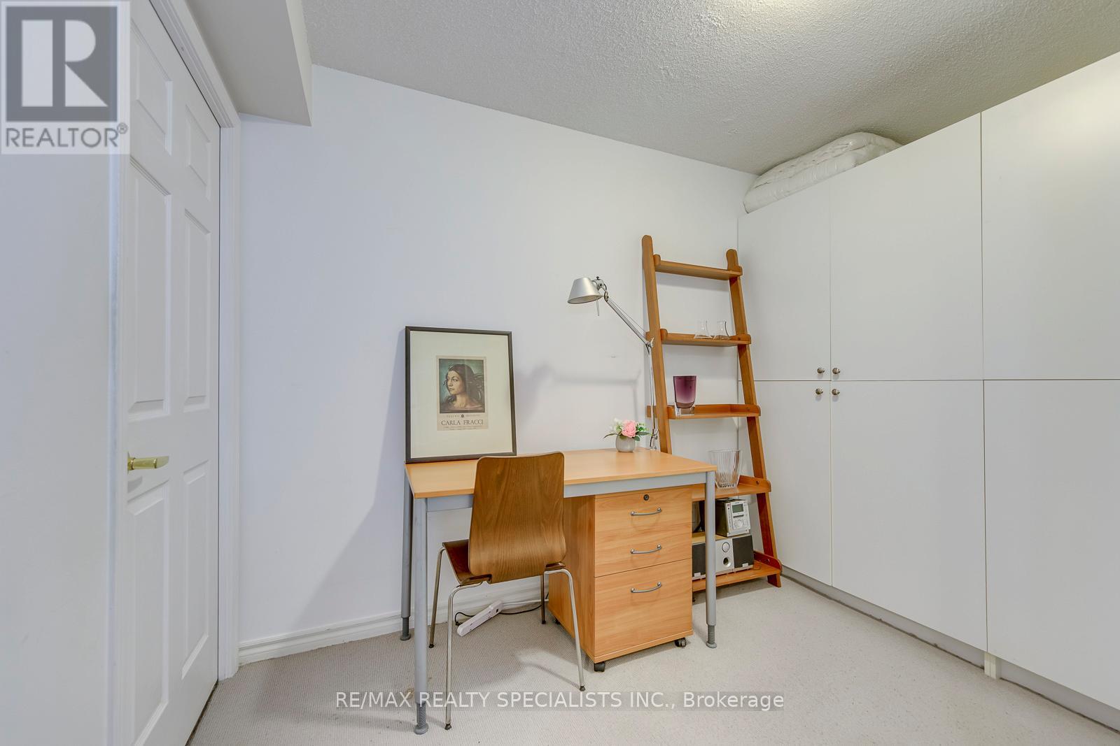 #519 25 KINGSBRIDGE GARDEN CIRCLE W - 34