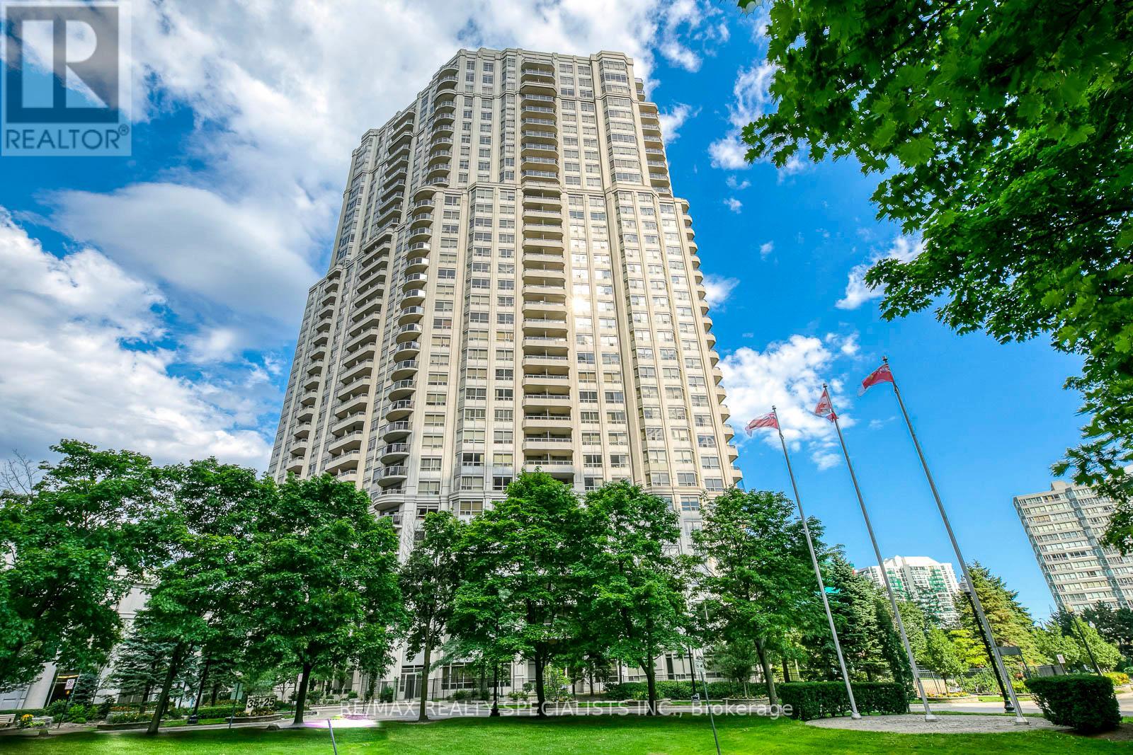 #519 25 KINGSBRIDGE GARDEN CIRCLE W - 4