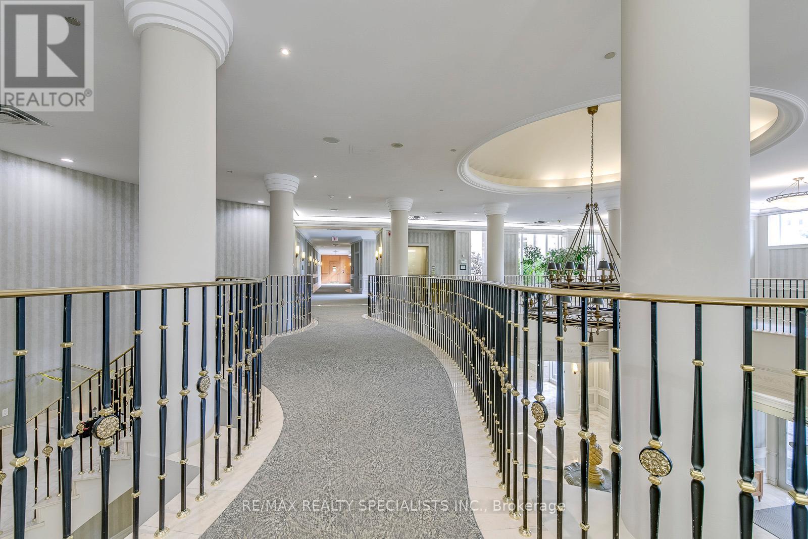 #519 25 KINGSBRIDGE GARDEN CIRCLE W - 7