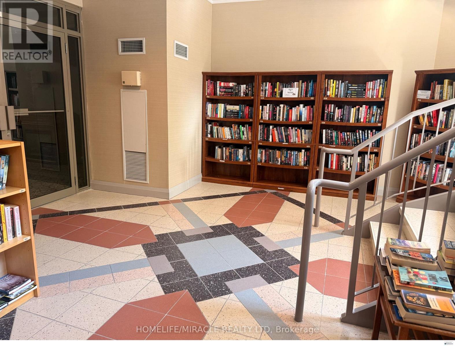 #506 1150 PARKWEST PLACE - 12