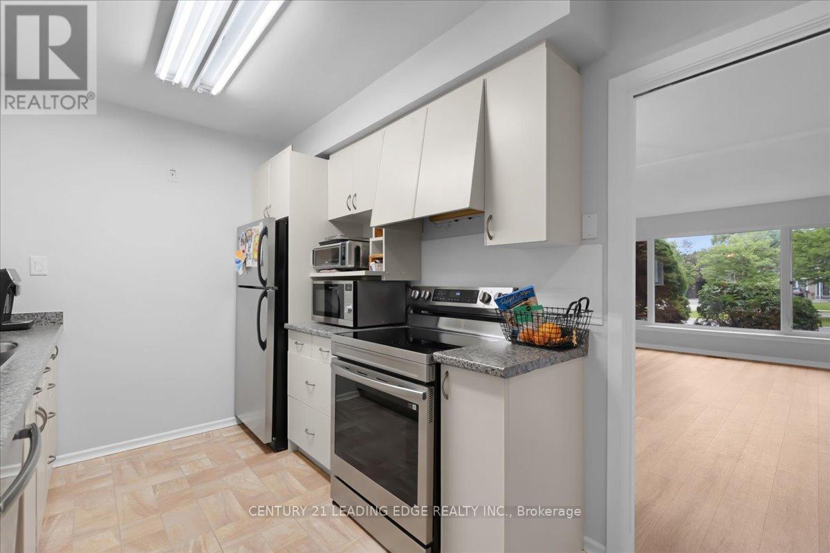 201 MCMURCHY AVENUE S - 10