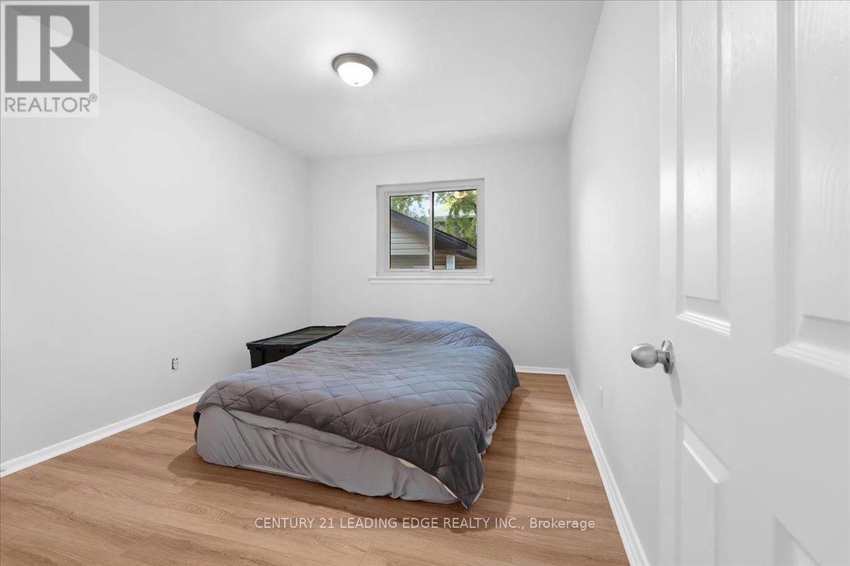 201 MCMURCHY AVENUE S - 18