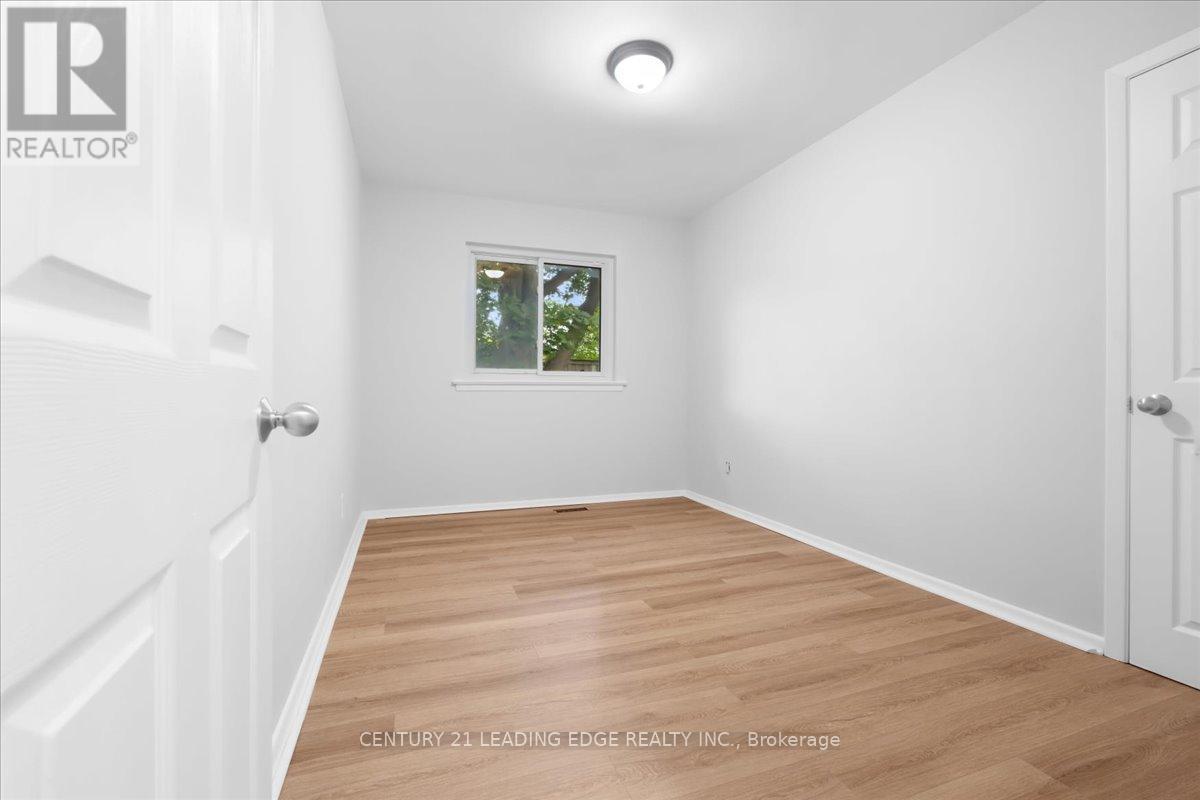 201 MCMURCHY AVENUE S - 20