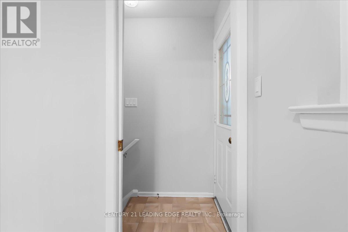 201 MCMURCHY AVENUE S - 22