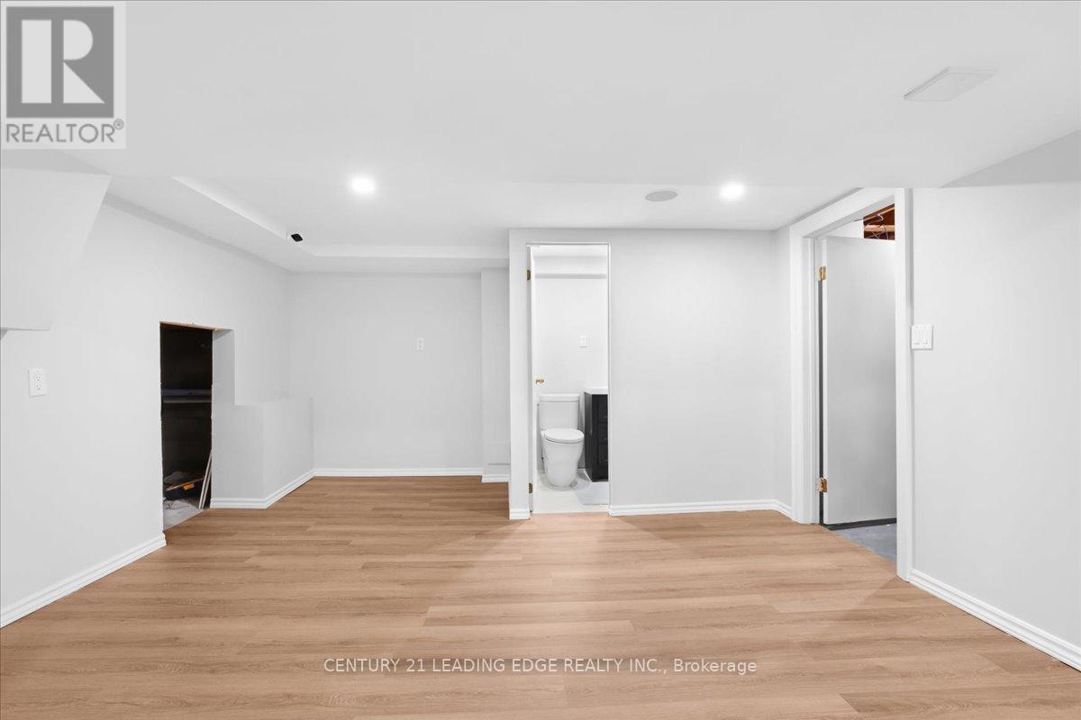 201 MCMURCHY AVENUE S - 24