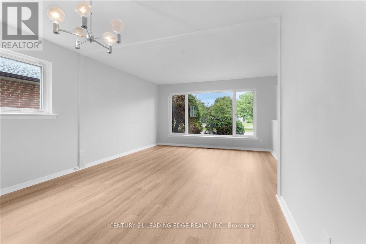 201 MCMURCHY AVENUE S - 7
