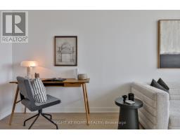 604 - 2720 Dundas Street W, Toronto, ON M6P0C3 Photo 9