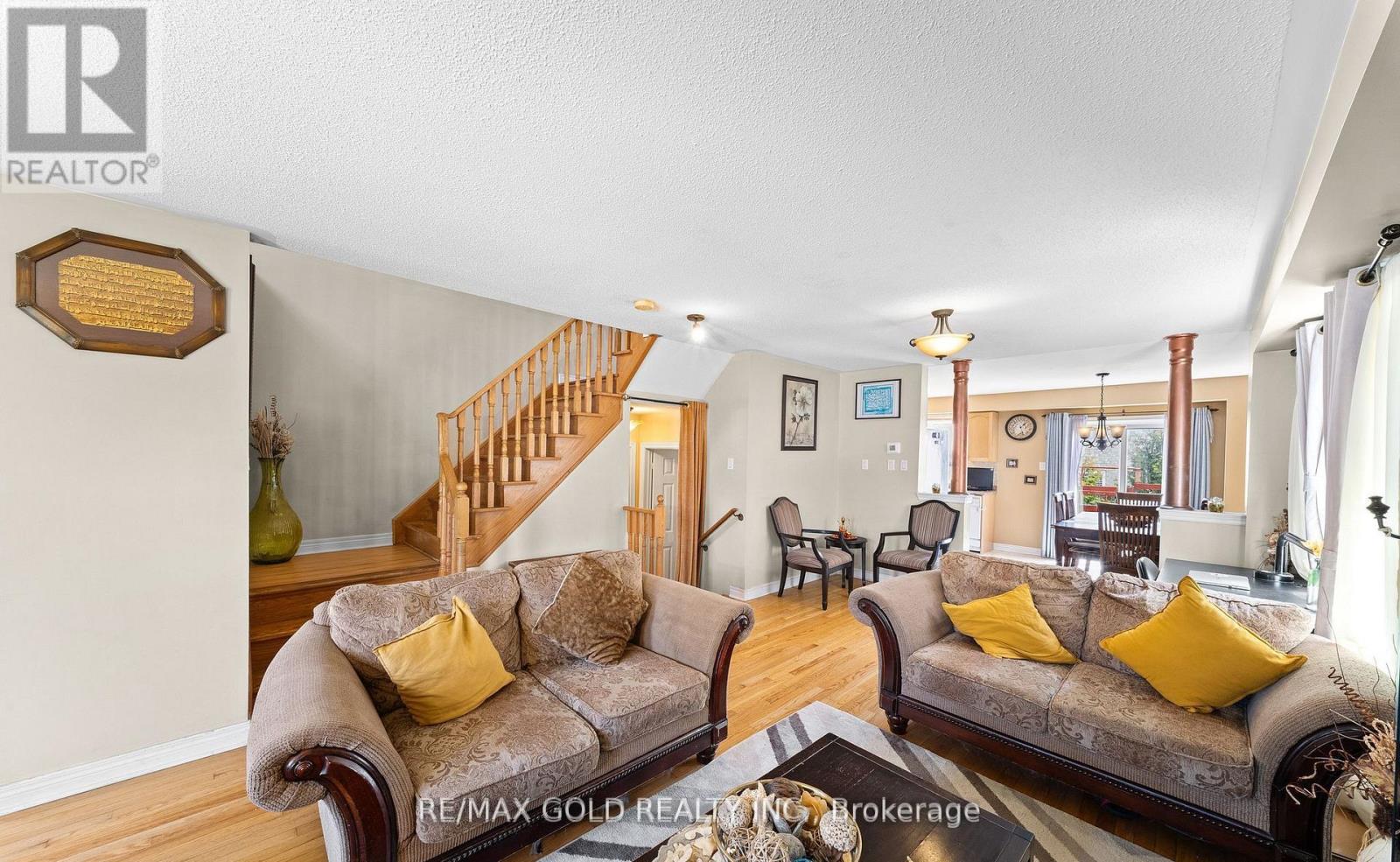17 CALDERSTONE ROAD - 11