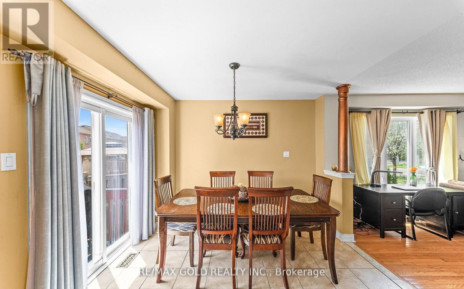 17 CALDERSTONE ROAD - 17