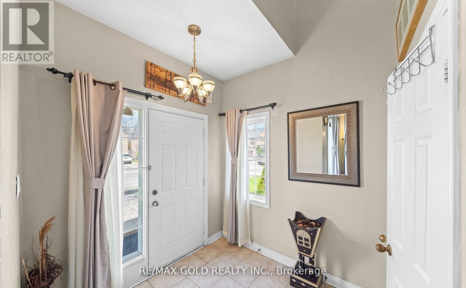 17 CALDERSTONE ROAD - 5