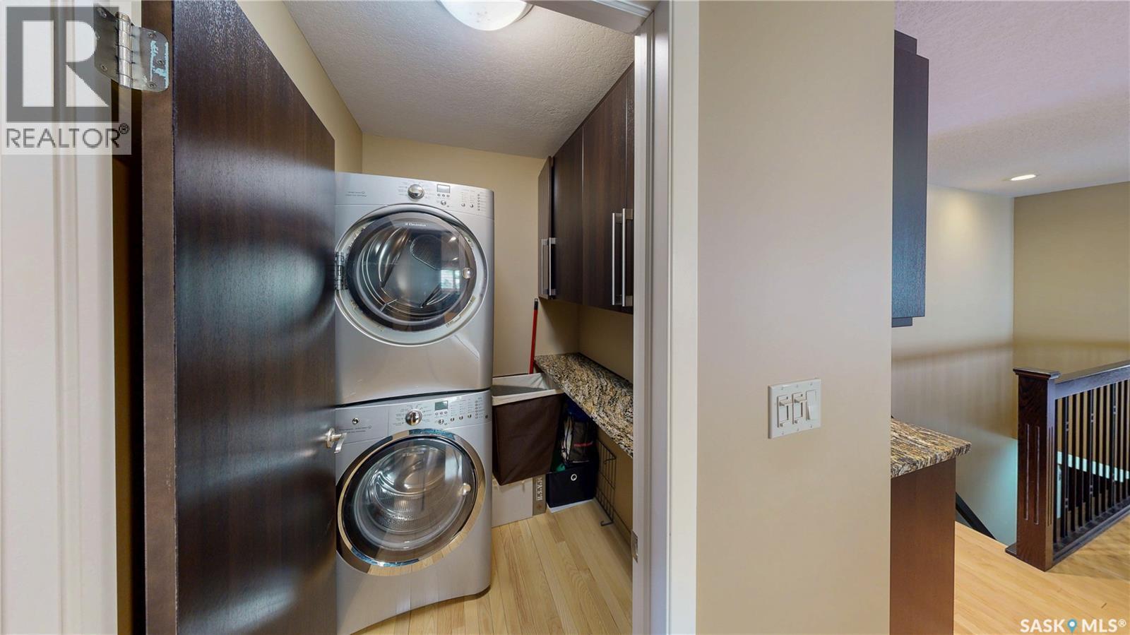 110 GROOME AVENUE — photo 40