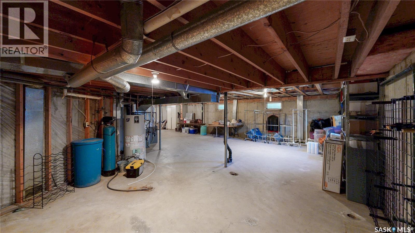 110 GROOME AVENUE — photo 44