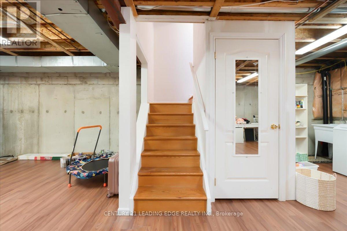 46 GEORGINA GATE - 23