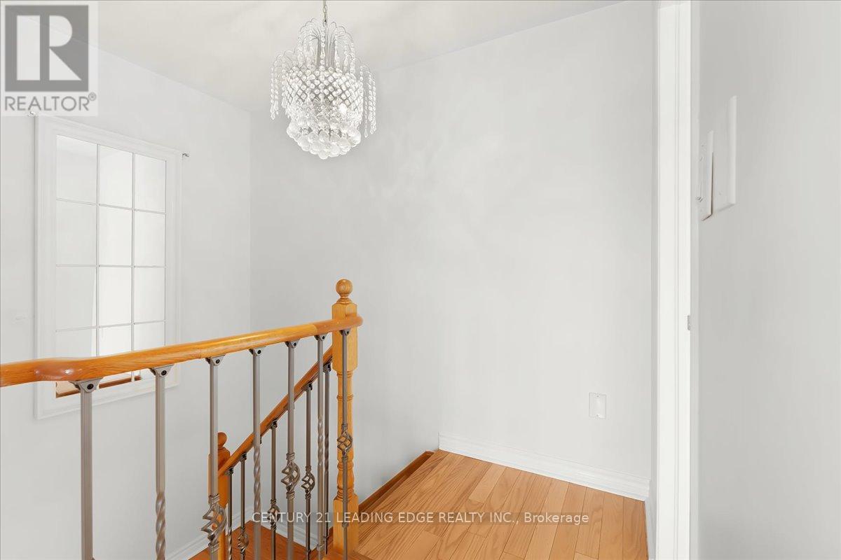46 GEORGINA GATE - 13