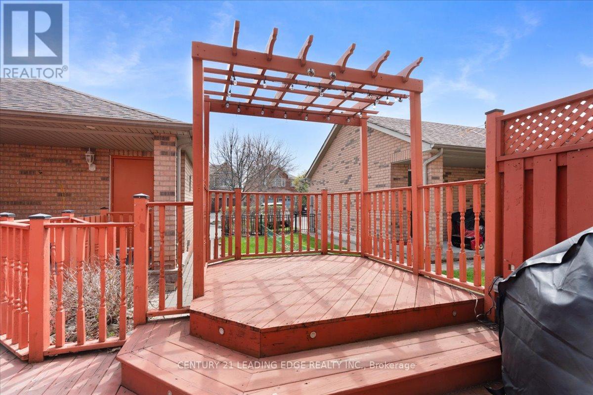 46 GEORGINA GATE - 32