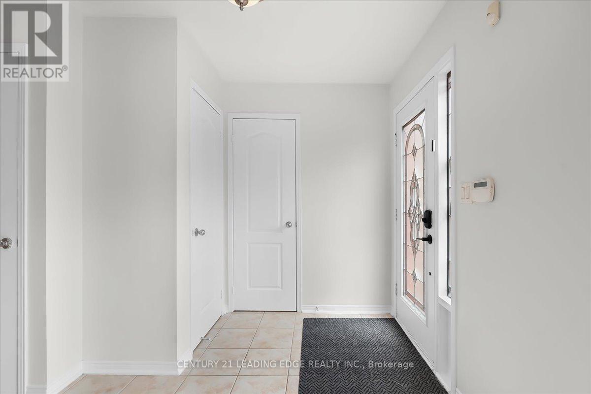46 GEORGINA GATE - 28