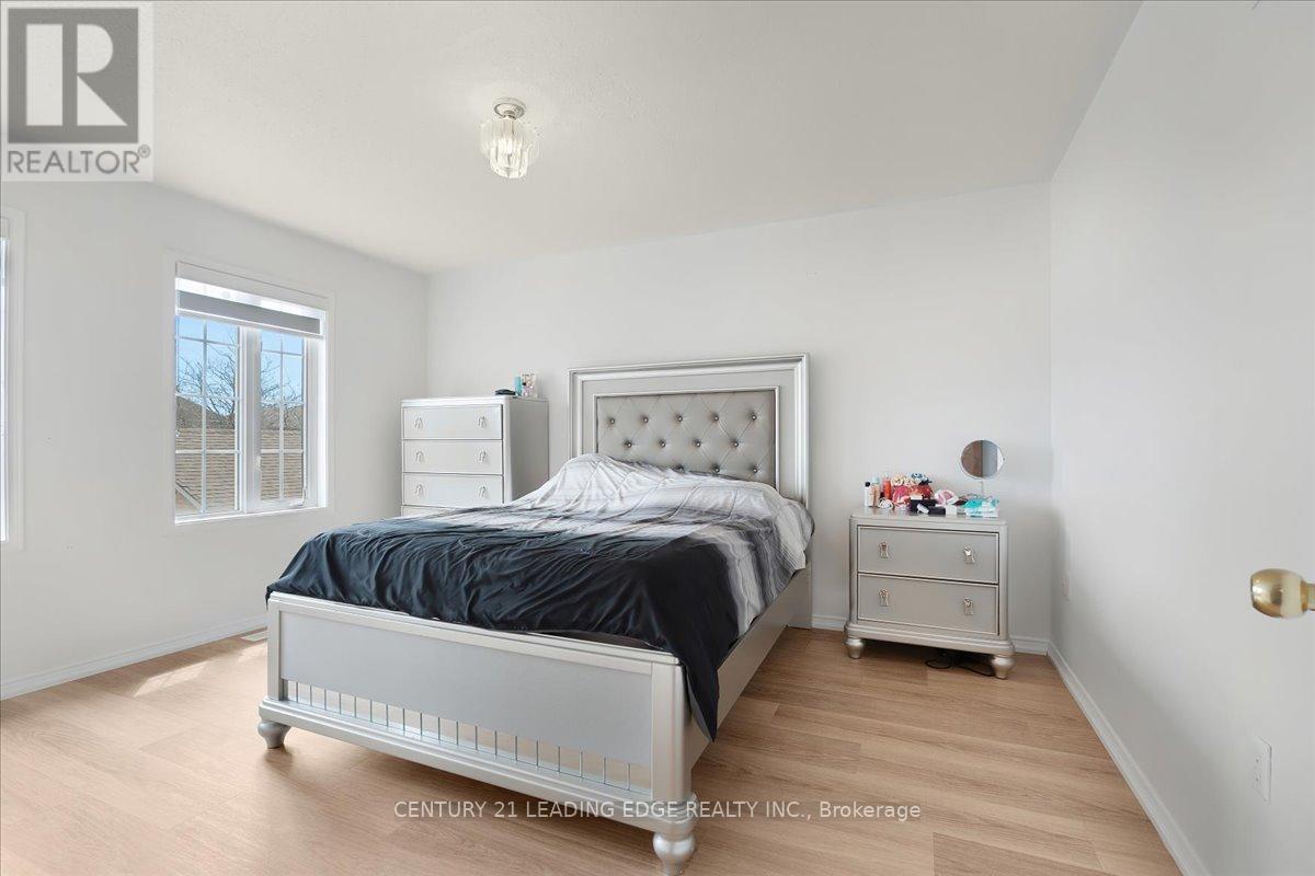 46 GEORGINA GATE - 14