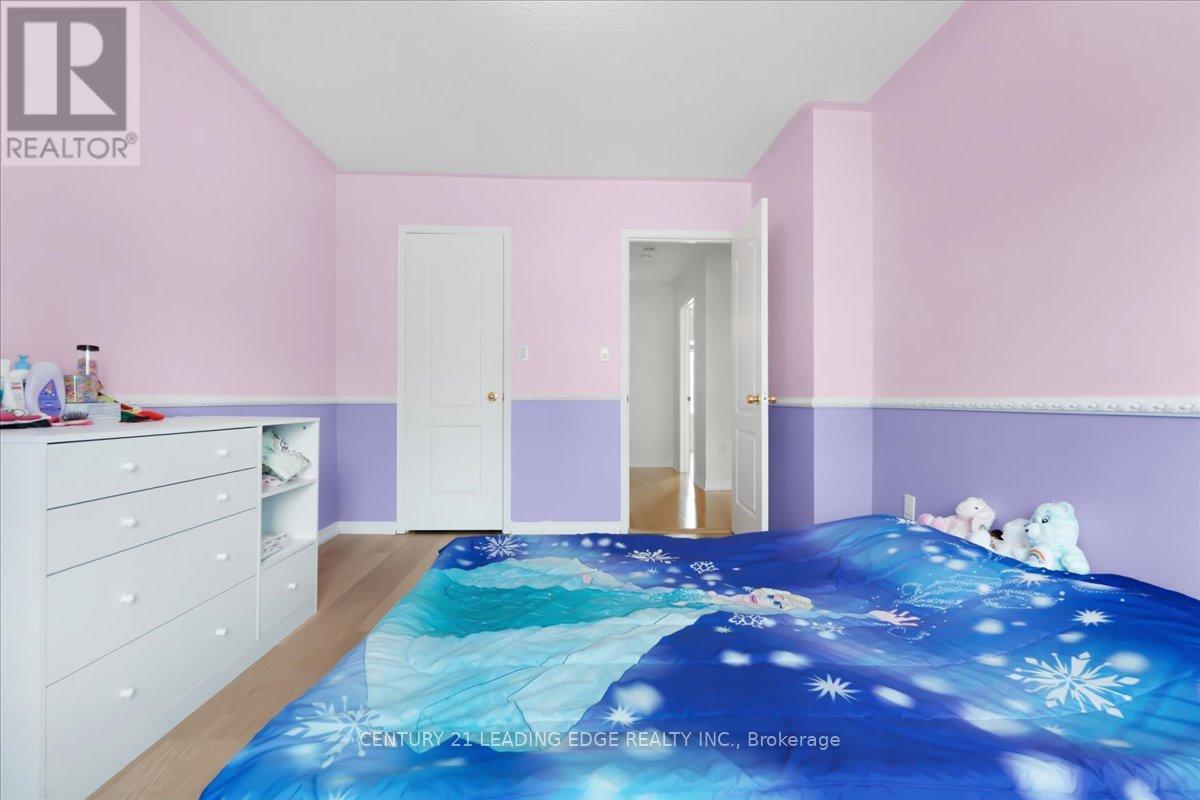 46 GEORGINA GATE - 19