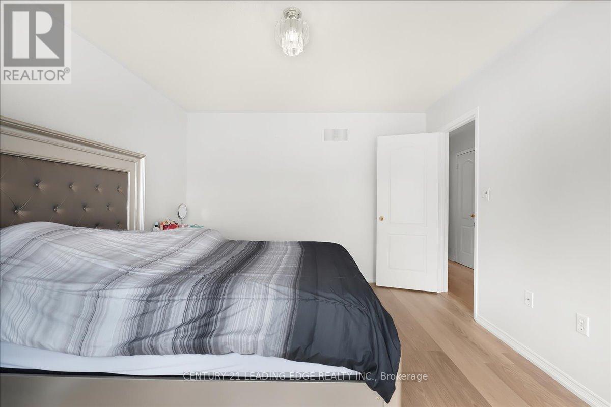 46 GEORGINA GATE - 15