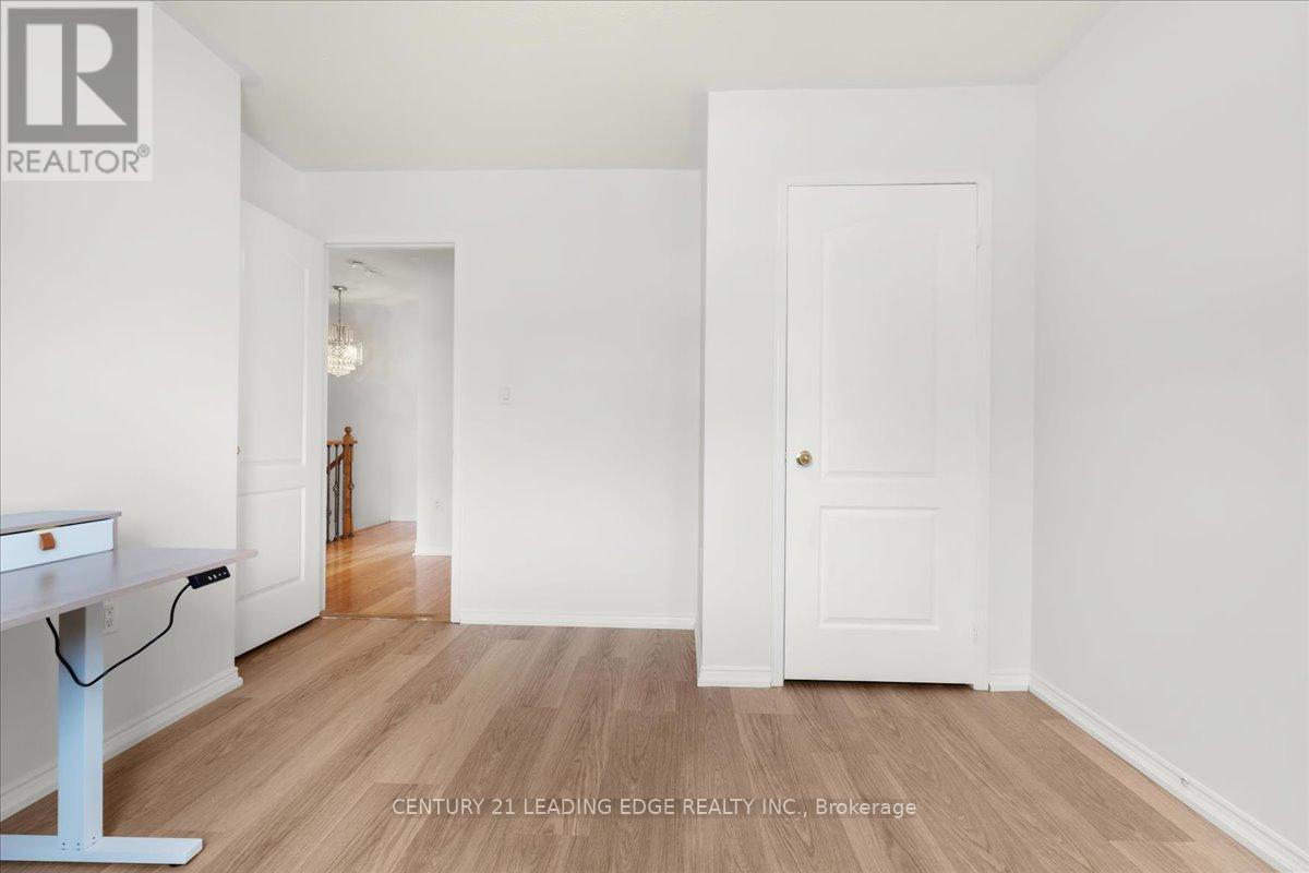 46 GEORGINA GATE - 22