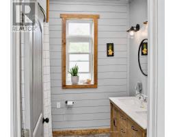 704 Lakeview Road, Bancroft, ON K0L1C0 Photo 22