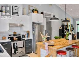 704 Lakeview Road, Bancroft, ON K0L1C0 Photo 17